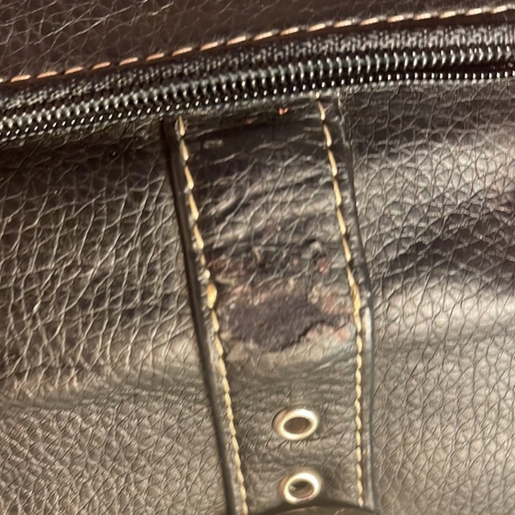 Le Tique  wristlet black and silver hardware defect see picture - Picture 10 of 10